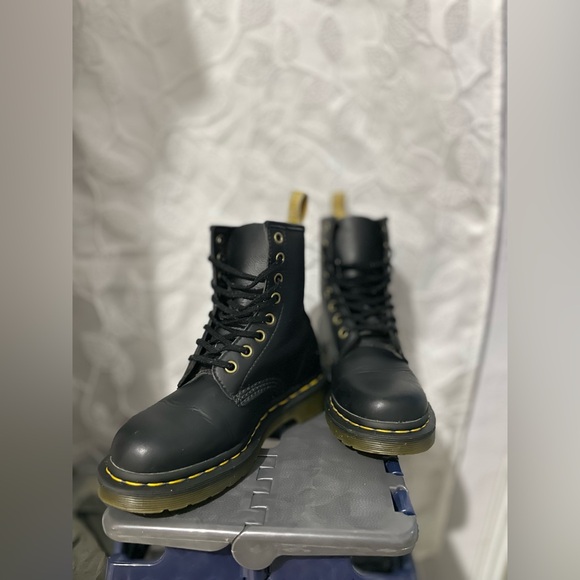 Dr. Martens 1460 Vegan 8-Eye Boot - Picture 6 of 12